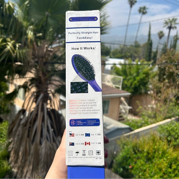 The LUV straightening Brush - purple - Picture 6 of 7